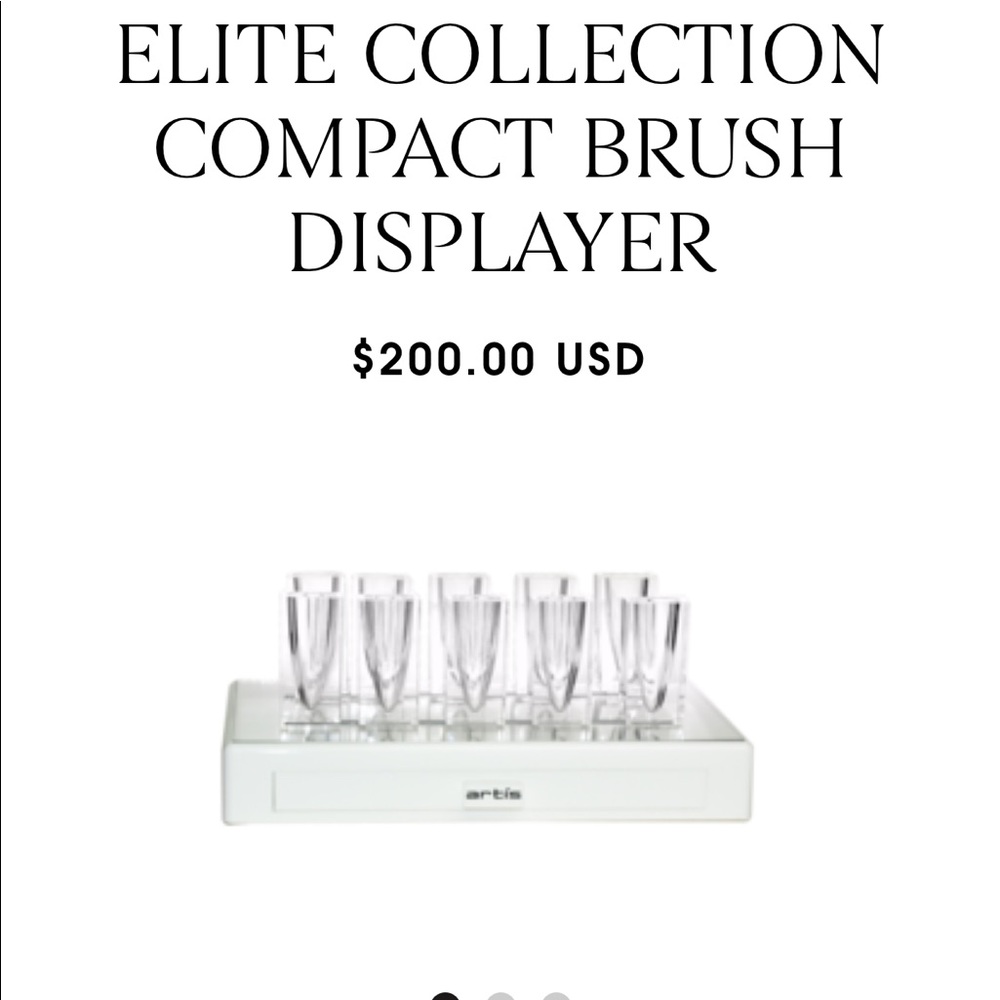 Artis brush displayer